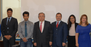 Fromt left to right: Sahir Mohyudin (Protection Officer) Abdulaziz Khalefa (InPEC Editor) António Guterres (High Commissioner for Refugees) Nabil Othman (Acting UNHCR regional rep) Fatma Khalfan (Assistant to Kuwait Office) Hanan Hamdan (Head of UNHCR office Kuwait)